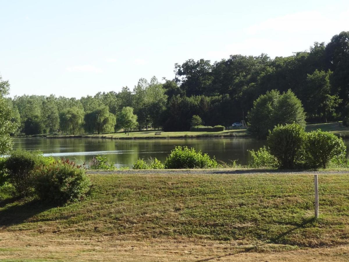 Gite Renove Avec Terrasse, Poele A Bois Et Wifi A Chapeau - Fr-1-489-79 Buitenkant foto